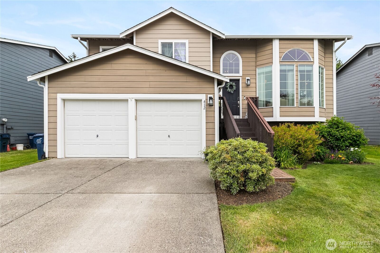 Property Photo: 412 Allison Way WA 98276