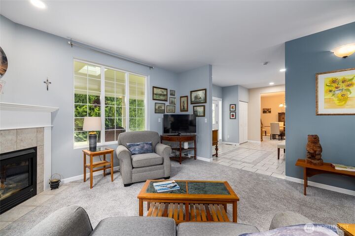 Property Photo: 3720 E Broadway Street WA 98274