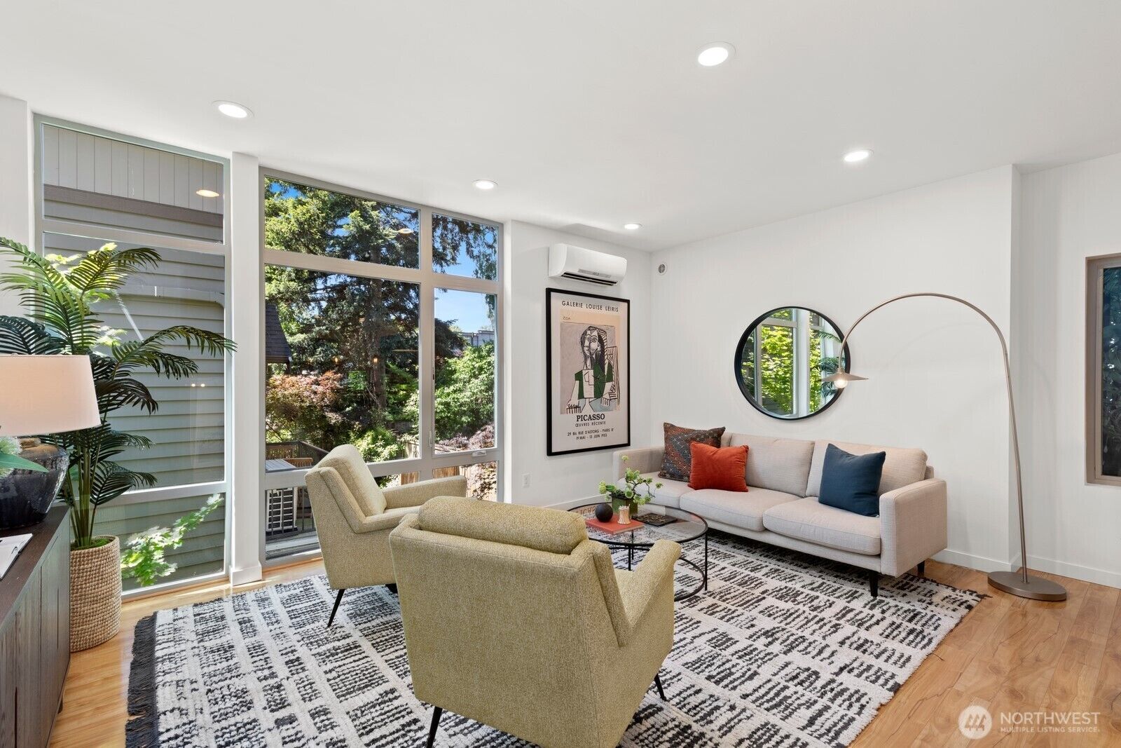 Property Photo: 2640 NW 57th Street A WA 98107