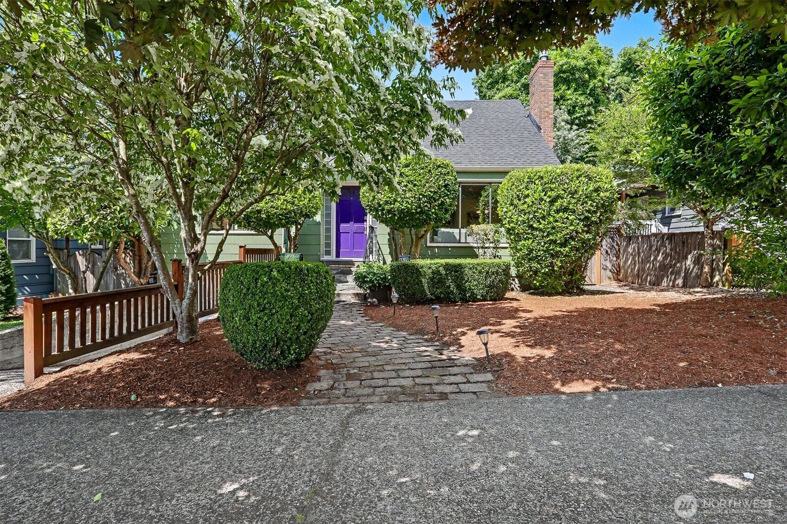 Property Photo: 6519 40th Avenue NE WA 98115