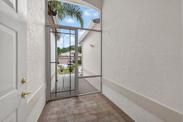 Property Photo:  171 NW Lawton Road  FL 34986 