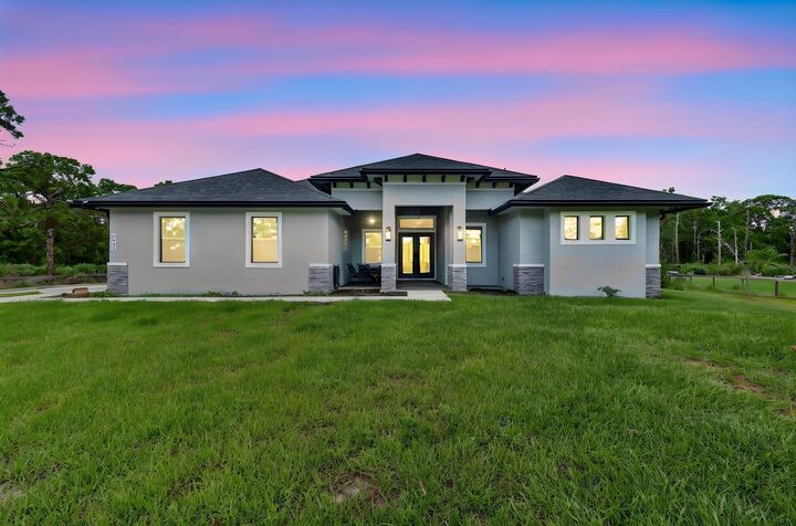 Property Photo: 2643 Dyer Road FL 34952