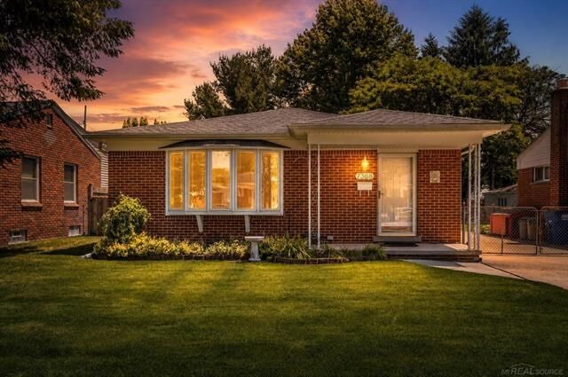 Property Photo: 7368 Kubis Street MI 48185