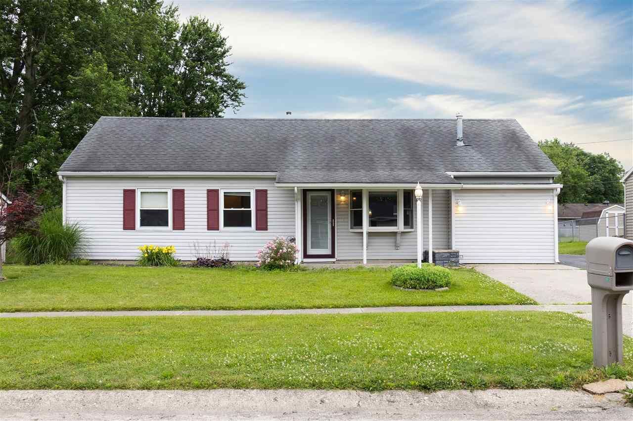 Property Photo:  221 Woodlawn Avenue  IN 47374 