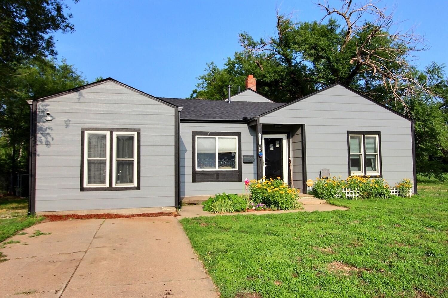 Property Photo:  2322 S Palisade  KS 67213 