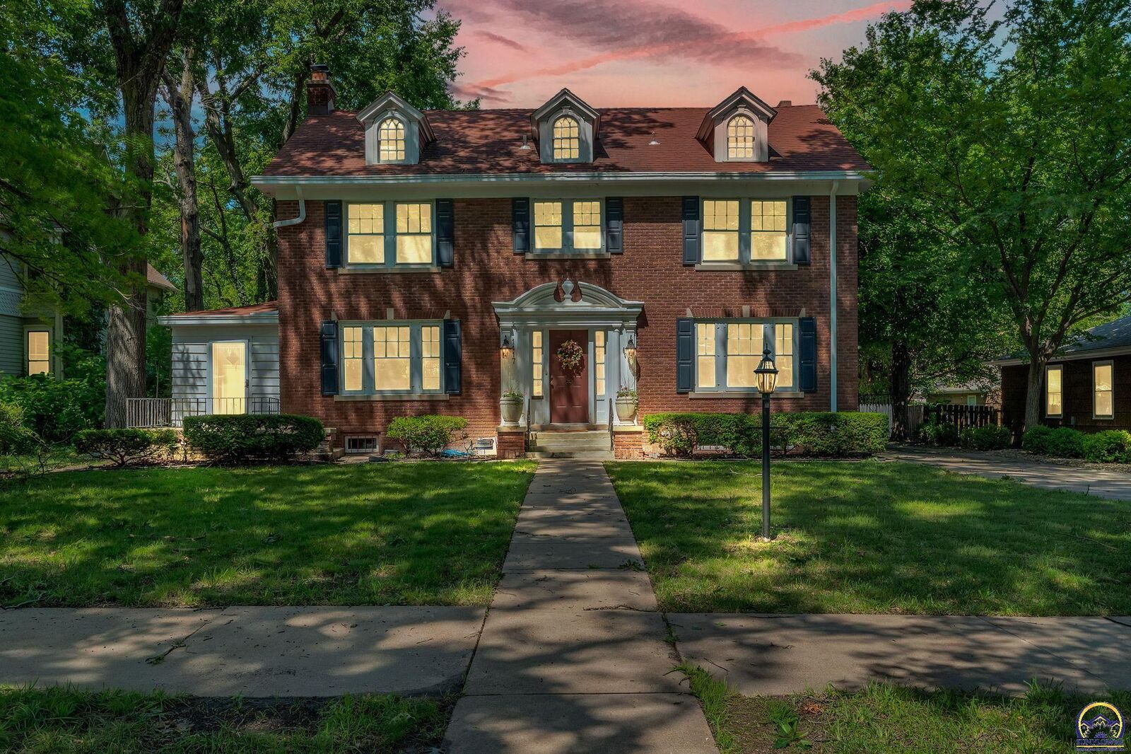 Property Photo: 1417 SW College Ave KS 66604