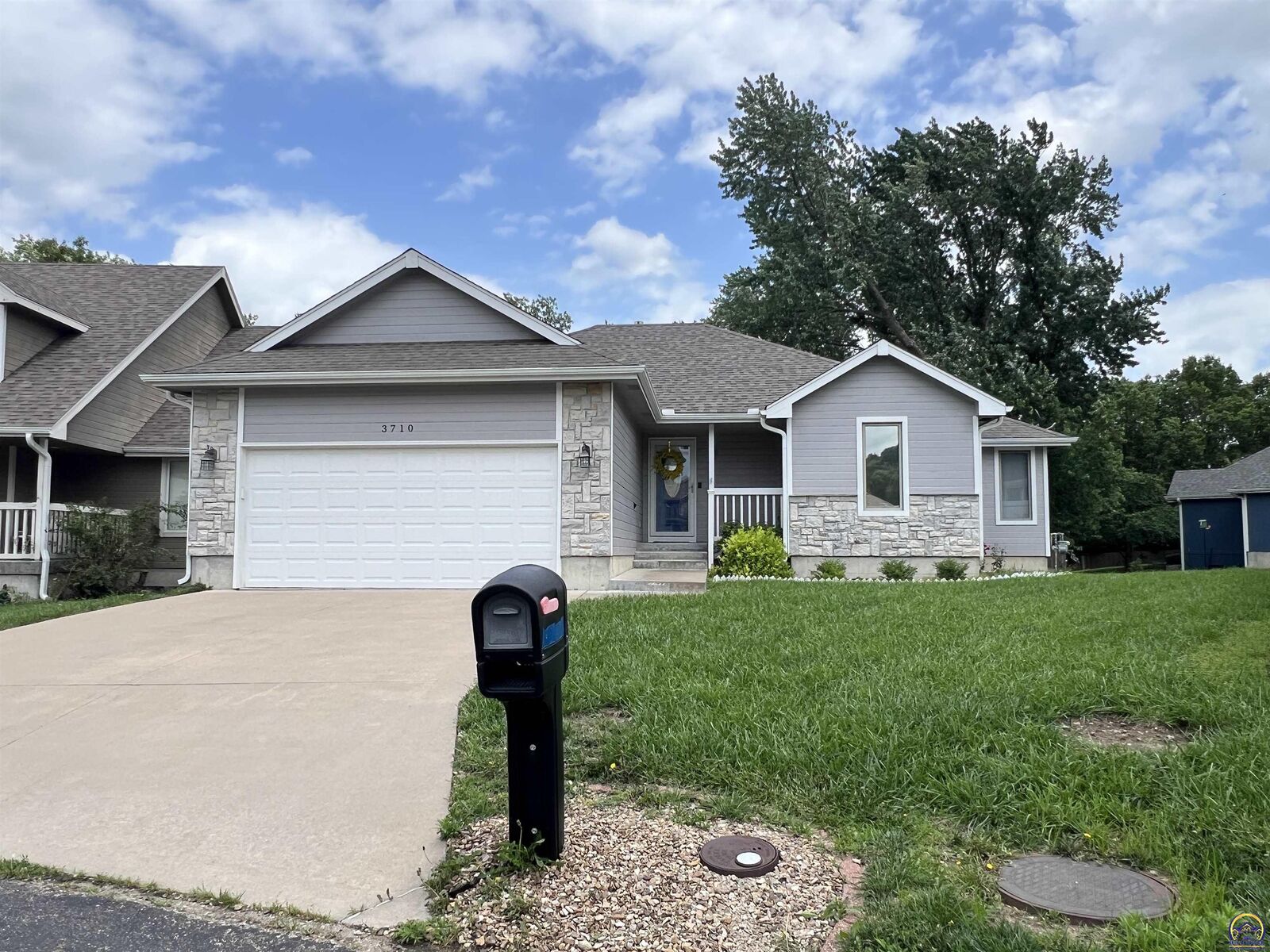 Property Photo:  3710 SW Brook Lawn Ct  KS 66610 