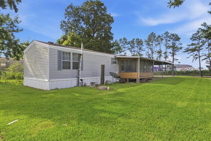 Property Photo: 2235 Estelle Drive LA 70663