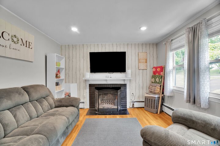 Property Photo: 175 Newfield Street CT 06457