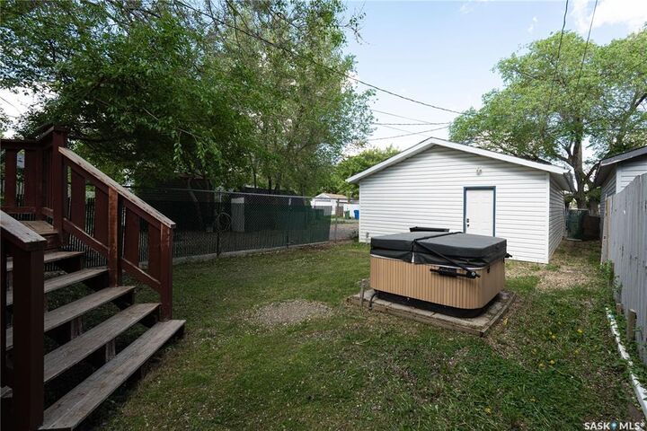 Property Photo: 2351 Reynolds Street SK S4N 3N6
