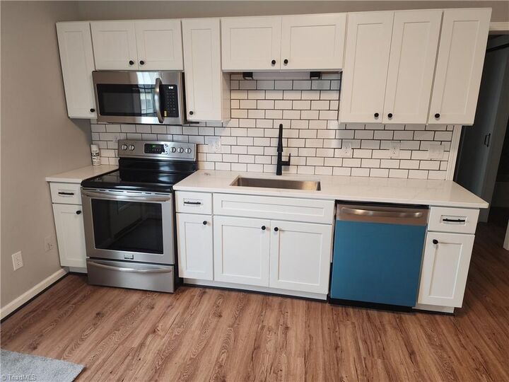 Property Photo: 633 Irving Avenue NC 27288