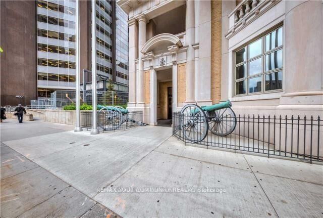 Property Photo: 426 University Avenue 3608 ON M5G 1S9