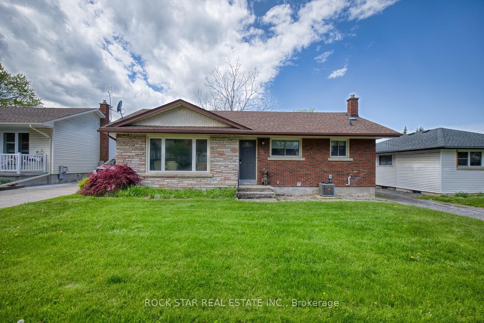 Property Photo: 25 Warkdale Drive ON L2T 2V8