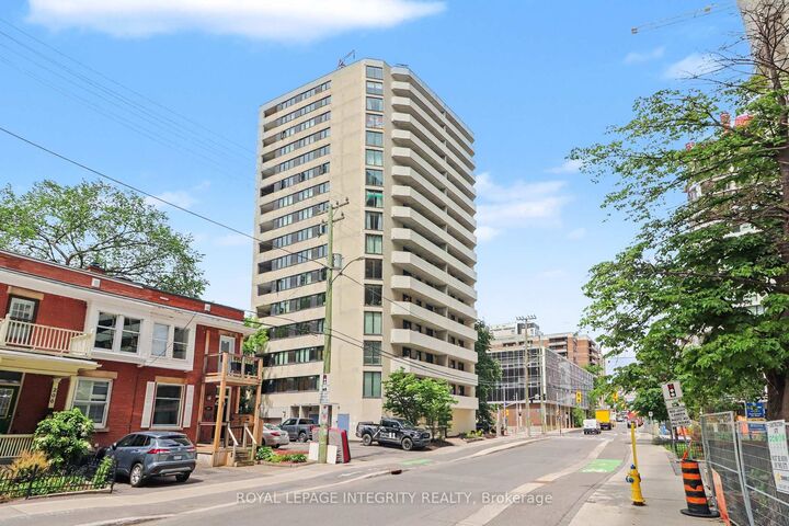 Property Photo: 200 Bay Street S 102 ON K1R 7W8