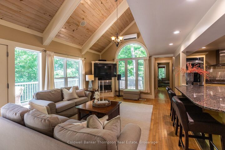 Photo de la propriété: 312 Swallowdale Road ON P1H 0A5