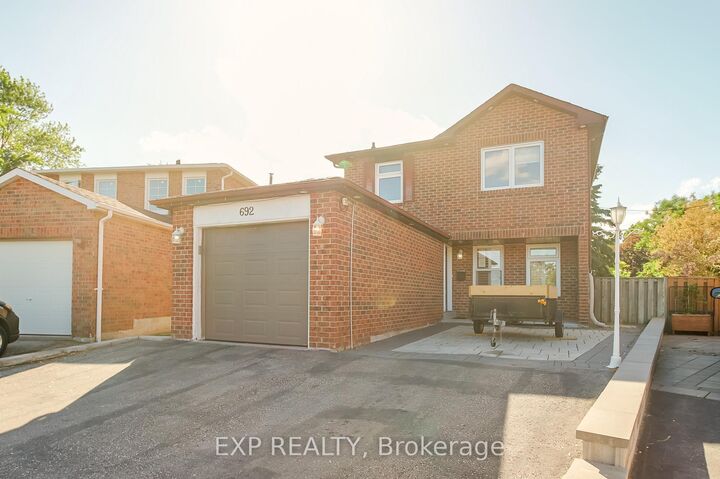 692 Sultana Square — photo 1