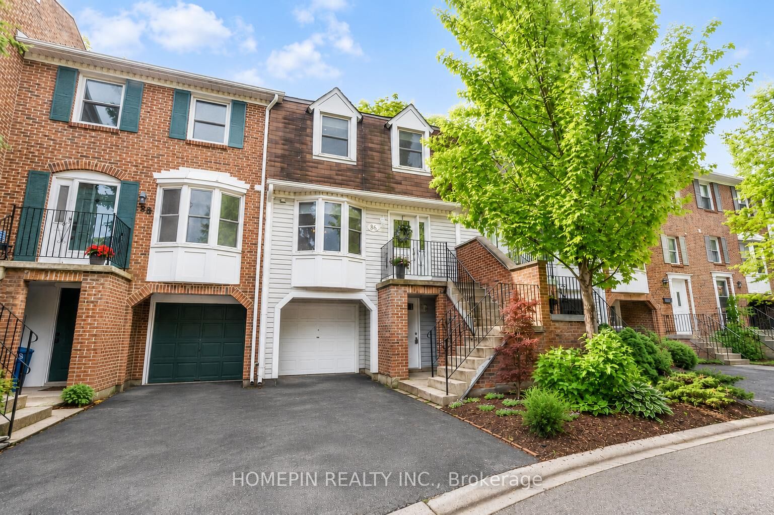 Property Photo: 86 Confederation Way ON L3T 5R5