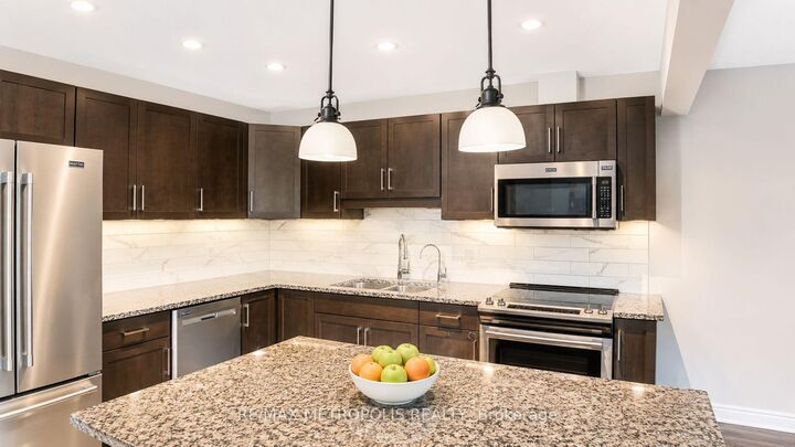 Property Photo: 20 Lawson Street 14 ON L9W 7P1