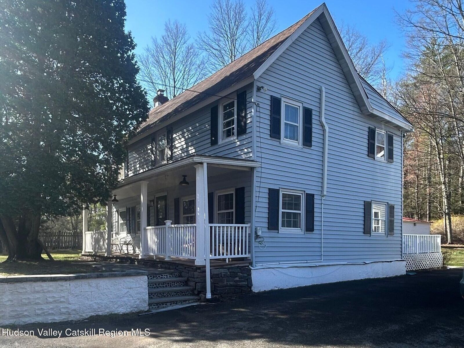 Property Photo:  527 Zena  NY 12498 