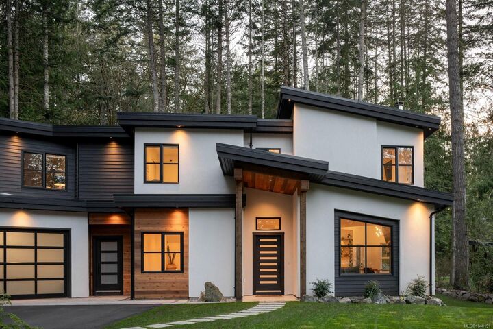 Property Photo: 1535 Eagle Way BC V8L 5S3