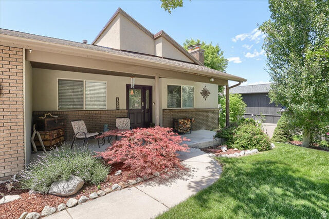 Property Photo: 9628 S 2760 E UT 84092