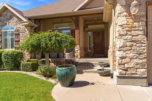 Property Photo:  513 N Peacefield Dr  UT 84040 