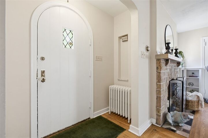 Property Photo: 730 Greenlee PA 15227