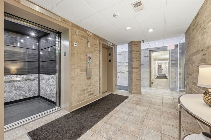 Property Photo:  1400 Smokey Wood Dr 601  PA 15218 
