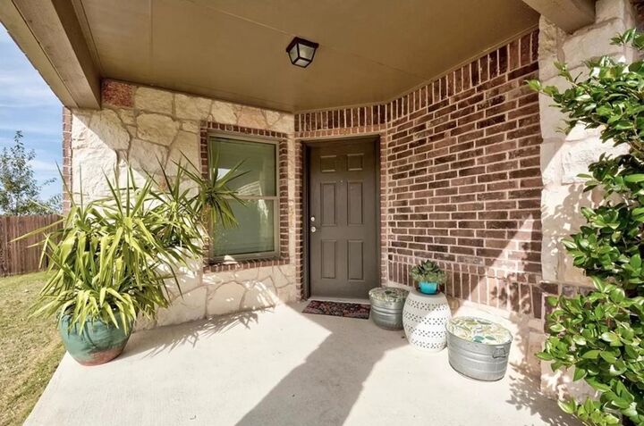 Property Photo: 9016 Ridgewell Road TX 78747