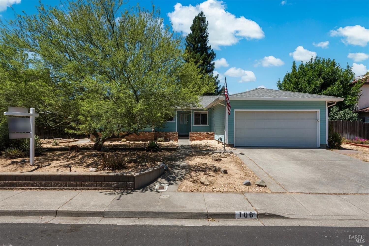 Property Photo: 106 Northpark Drive CA 95688