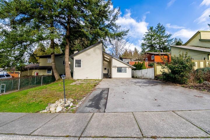 8330 Sheaves Road — photo 1