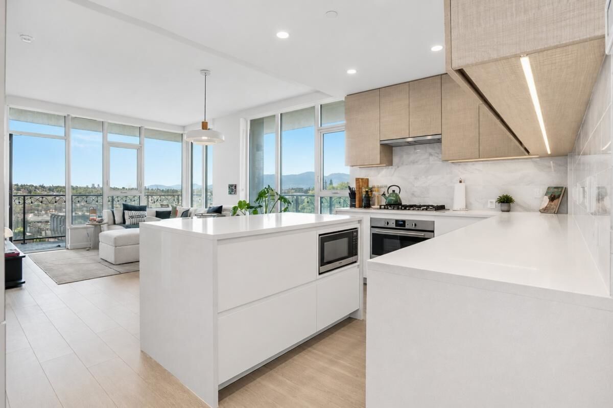 Property Photo: 4168 Lougheed Highway 705 BC V5C 6A7