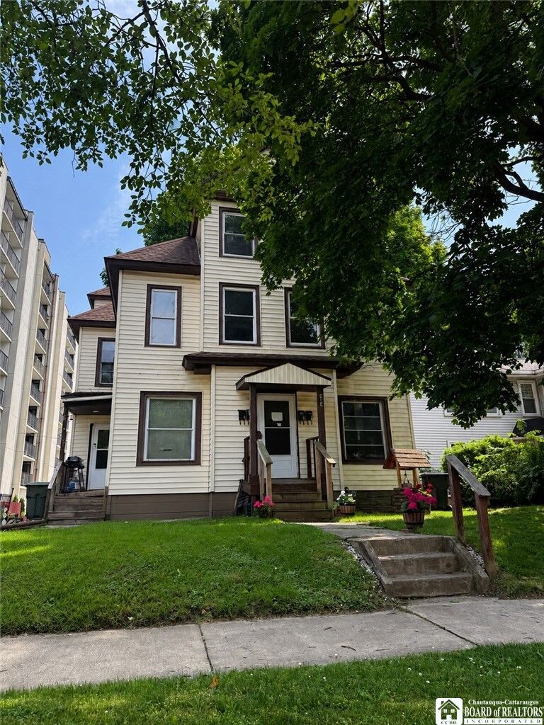 Property Photo:  414 Jefferson Street  NY 14701 