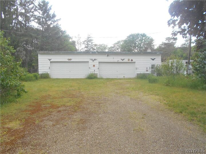 Property Photo:  15 Sunset Drive  NY 14042 