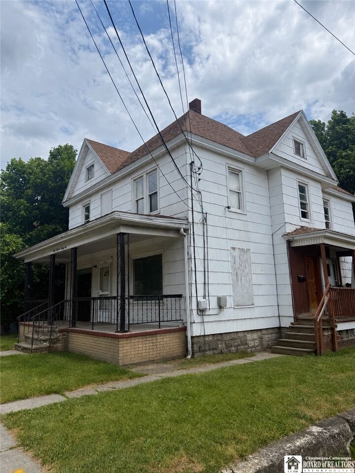 Property Photo:  836 E 2nd Street  NY 14701 