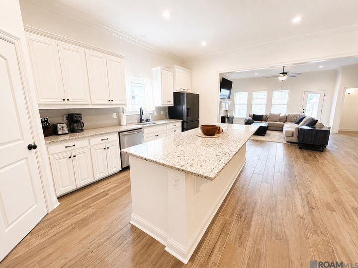 Property Photo:  1042 Elliston Dr  LA 70737 