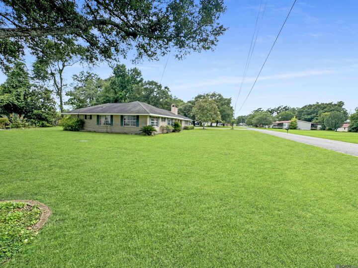 Property Photo: 40467 Jason Kinchen Ln LA 70737