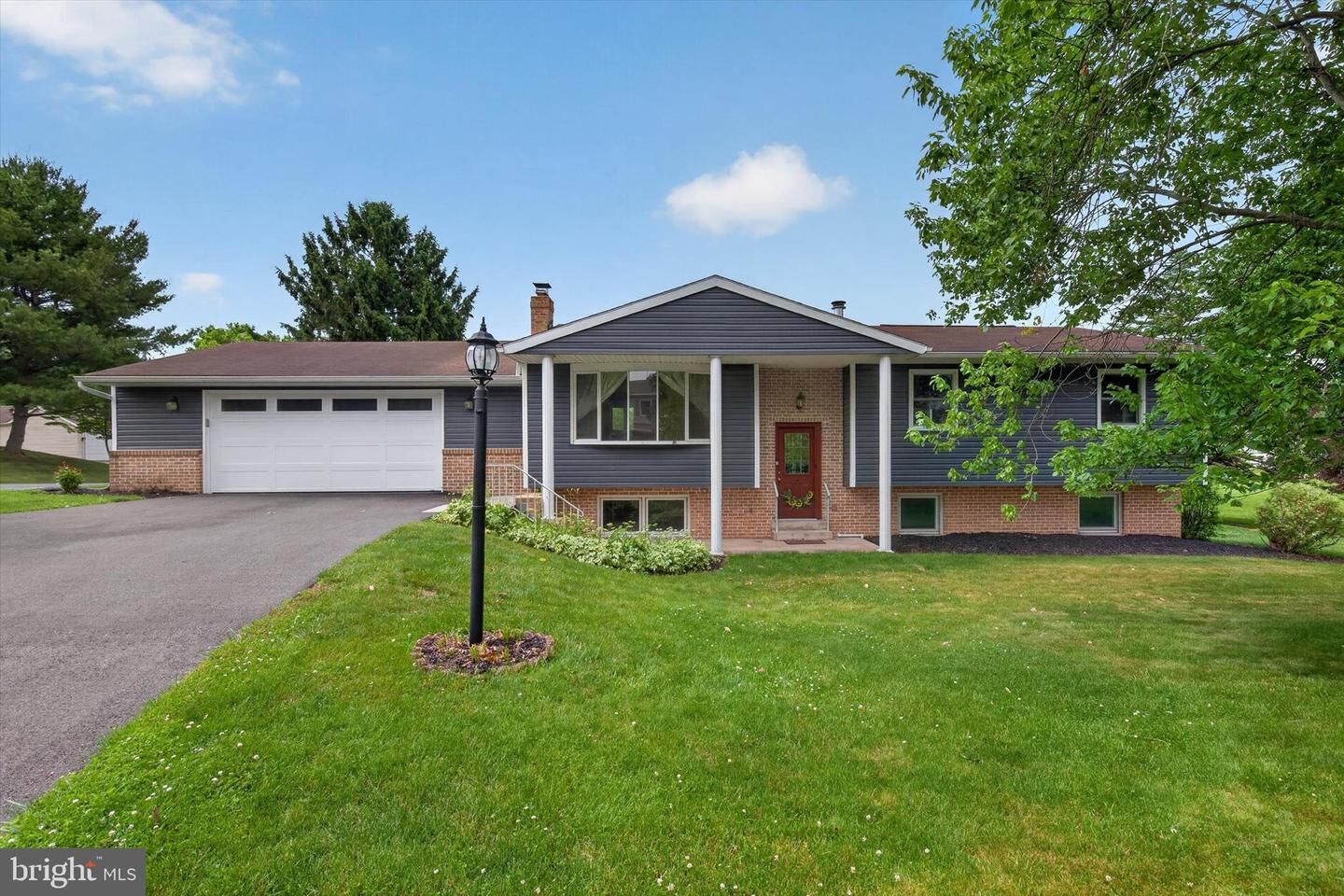 Property Photo: 807 Lancelot Avenue PA 17055