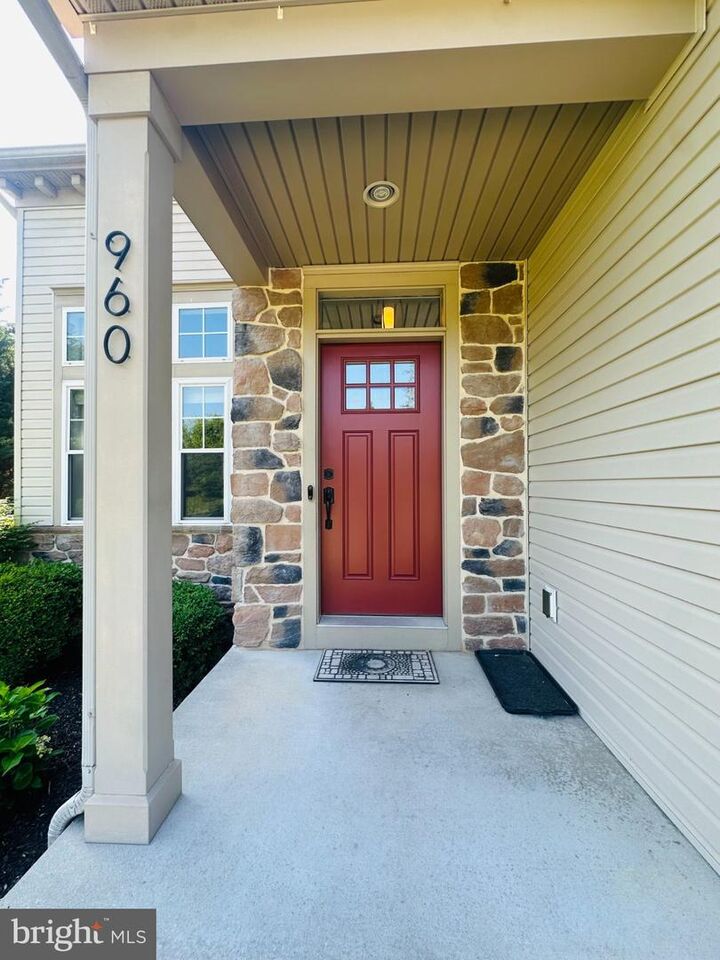 Property Photo: 960 W Bainbridge Street 3 PA 17022