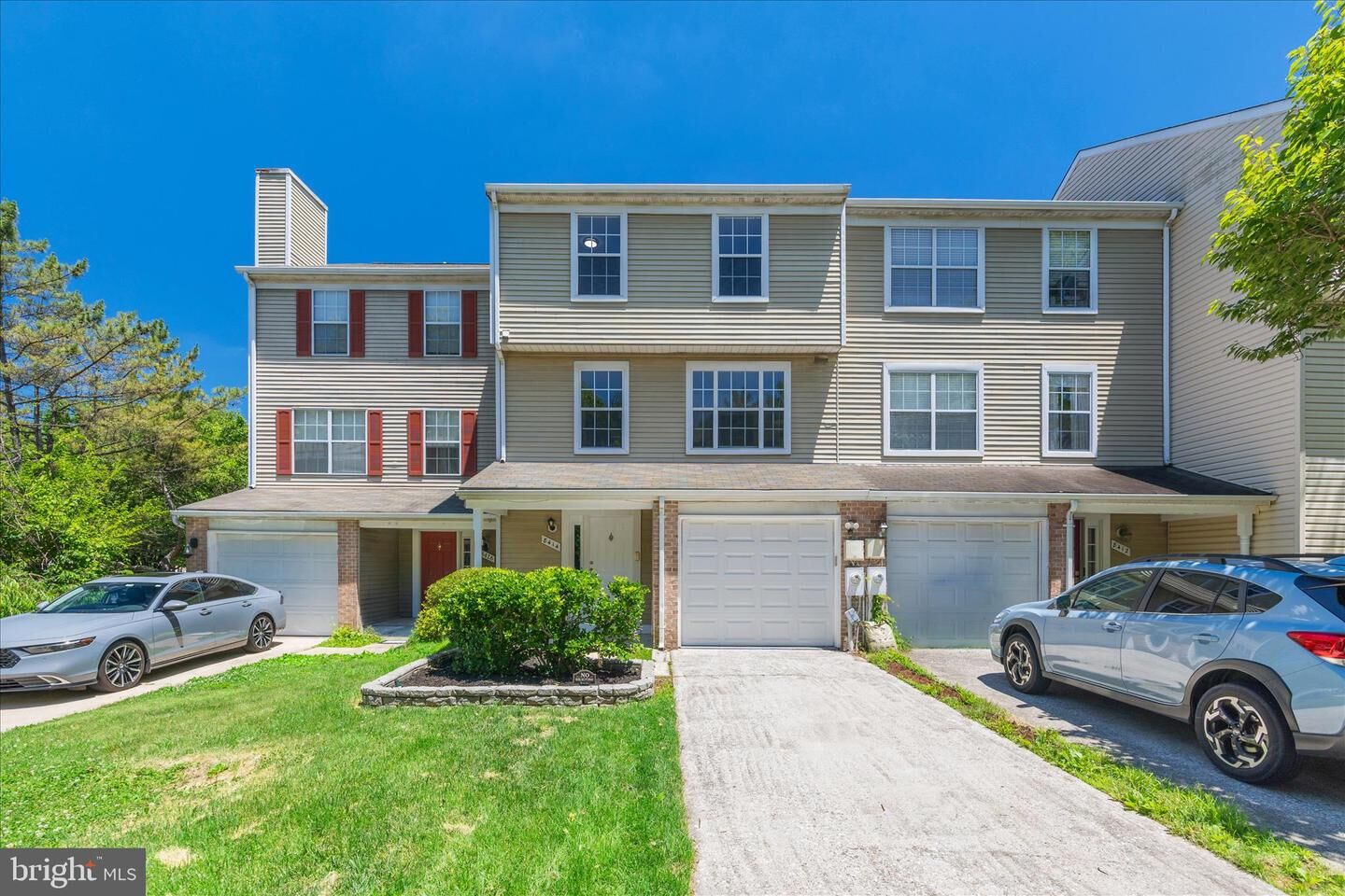 Property Photo: 8414 Oak Bush Terrace MD 21045