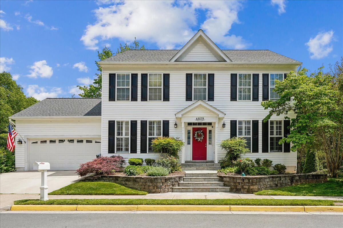 Property Photo: 6859 Colonel Taylor Lane VA 20121