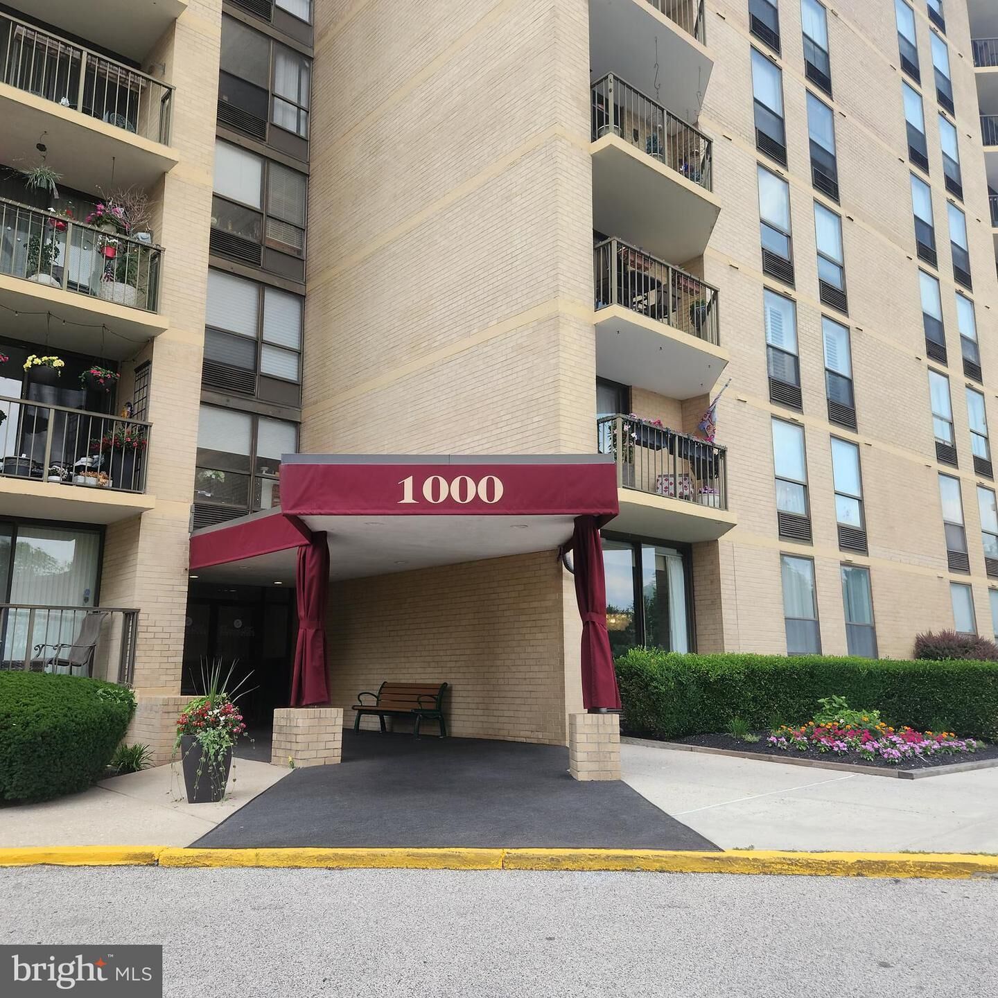 Property Photo:  666 W Germantown Pike 1618  PA 19462 