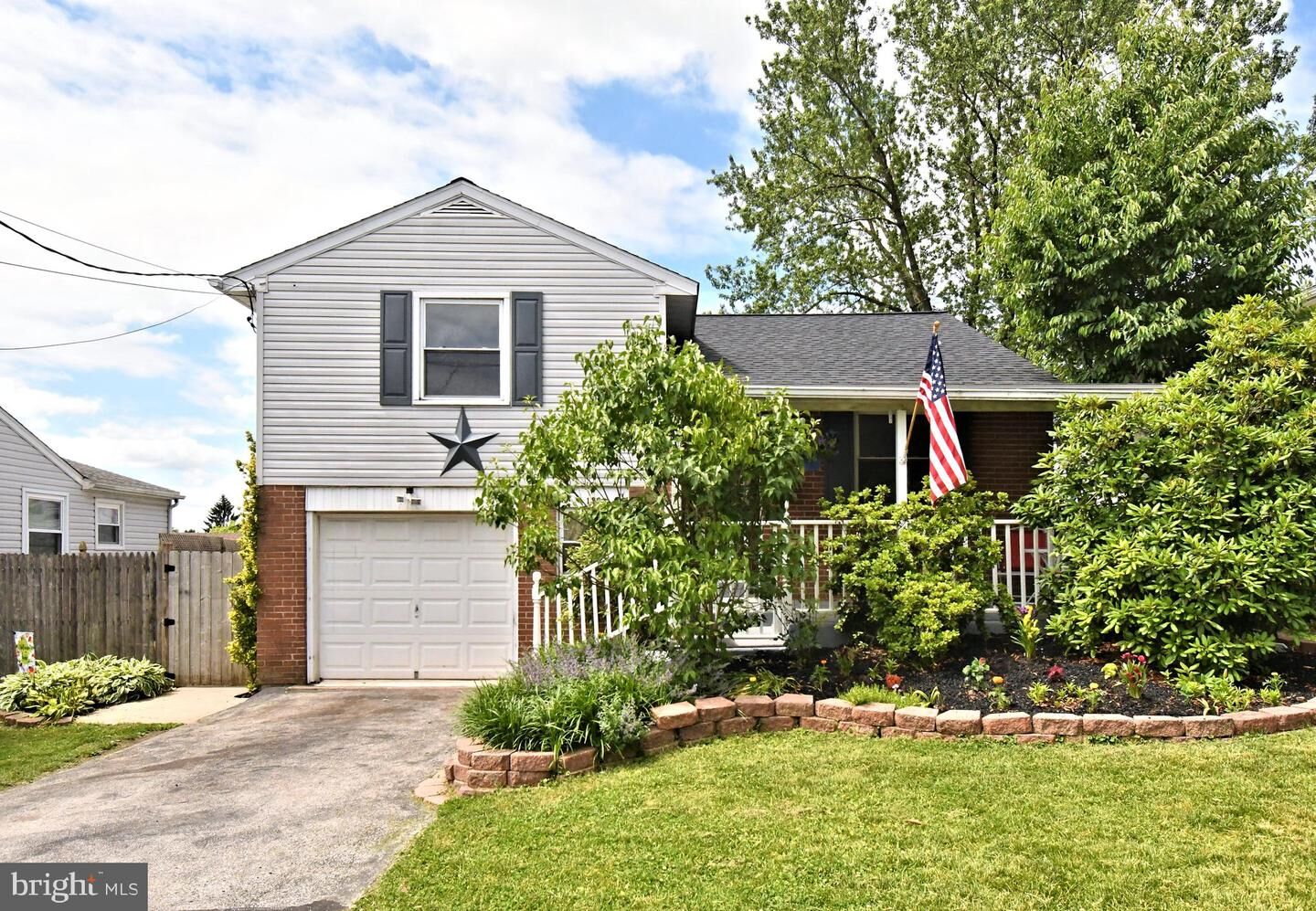 Property Photo: 189 Anthony Wayne Dr. PA 19464
