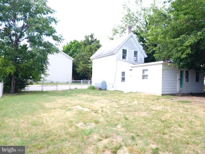 Property Photo:  118 NW 3rd Street  DE 19963 