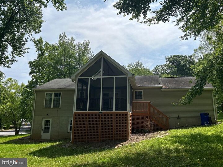 Property Photo:  1002 Midvale Avenue  MD 21771 