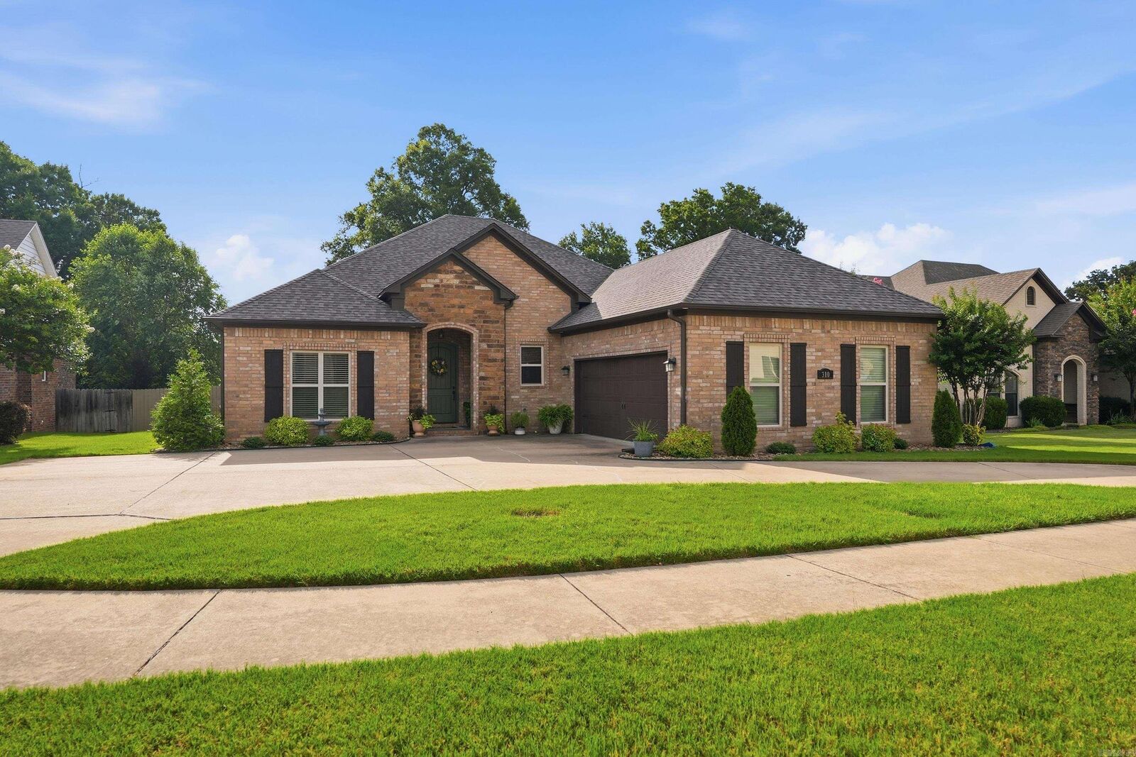 Property Photo: 310 Vintage Cove AR 72034