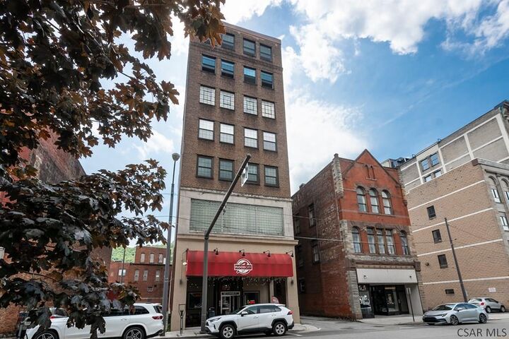 Property Photo:  137 Clinton St - Loft 3B  PA 15901 