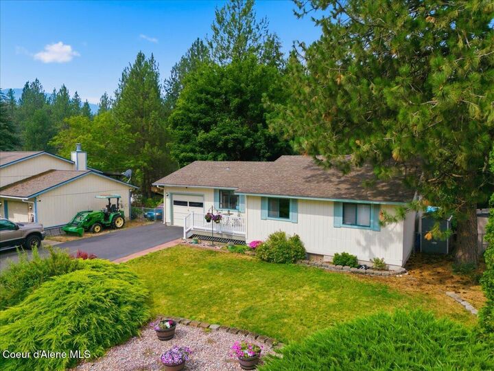 Property Photo: 1935 E Sundance Dr ID 83854
