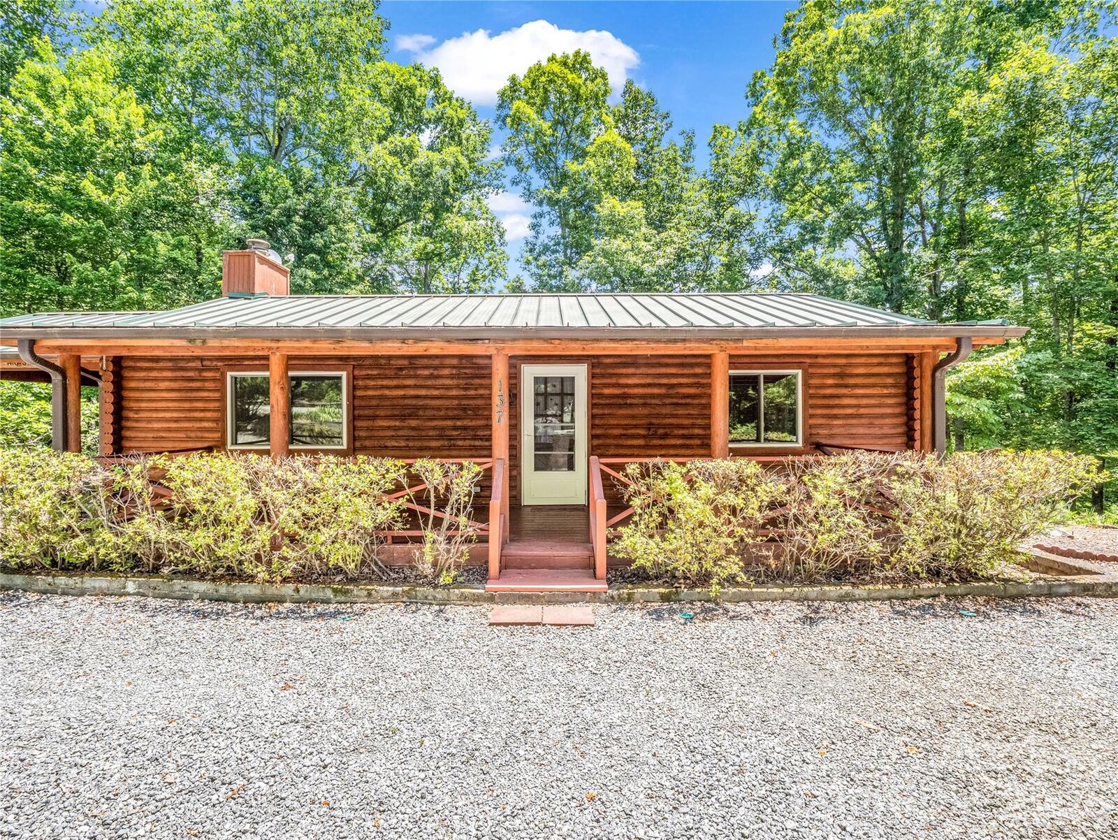 Property Photo:  137 Amys Ridge Road  NC 28746 