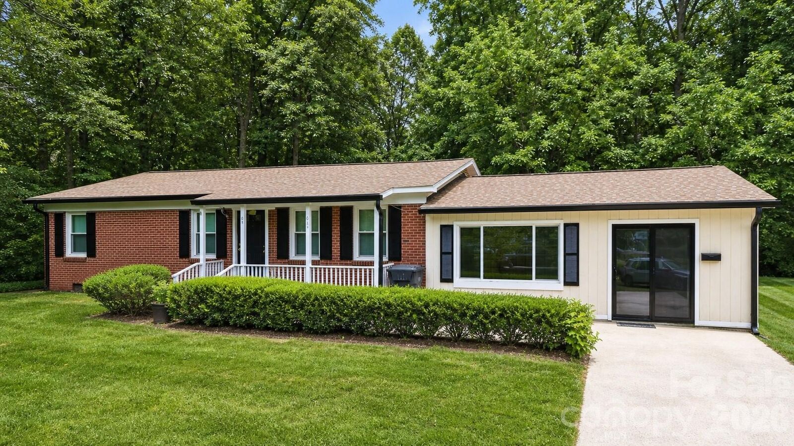 Property Photo: 611 W Lewis Street NC 28034